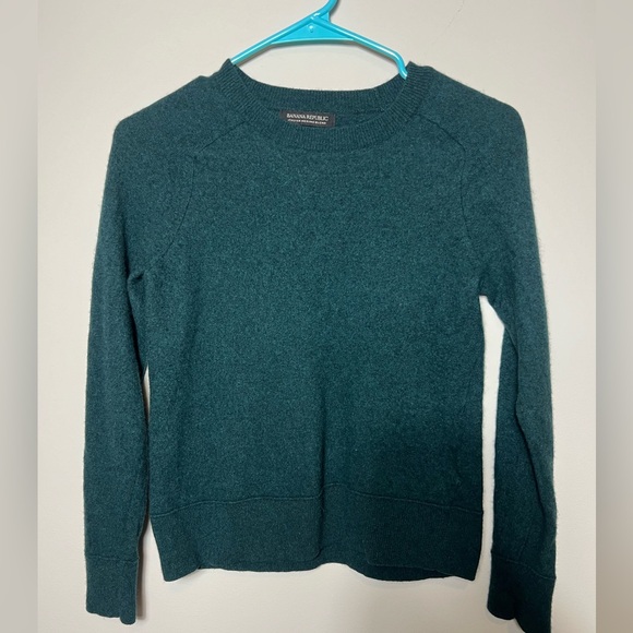 Banana Republic Sweaters - Banana Republic Merino Wool Sweater, size S